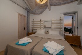 Aria Traditional Villa