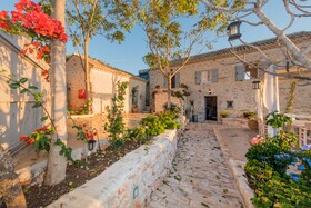 Aria Traditional Villa