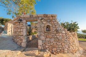 Aria Traditional Villa