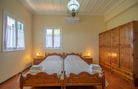 Casa Tsounis