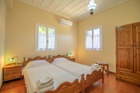Casa Tsounis