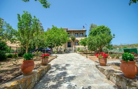 Casa Tsounis