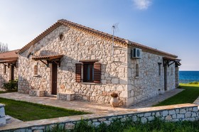 Kavos Psarou Villas