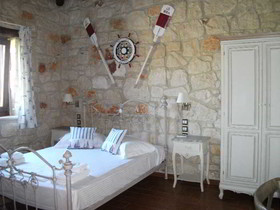 Kavos Psarou Villas