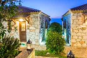Kavos Psarou Villas