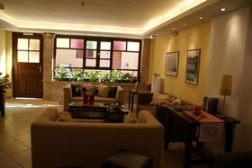 Yria Hotel