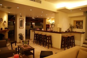 Yria Hotel