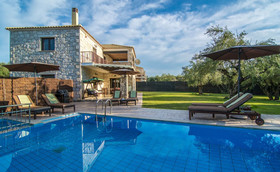 Adamas Luxury Stone Villas