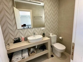 Amina Apartments
