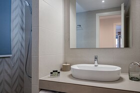 Amina Apartments