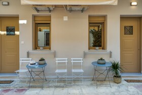Andy & Hari's Elegant Town Studios
