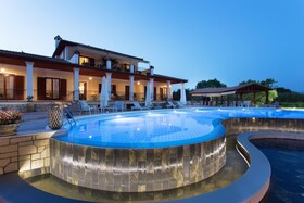 Aneli Luxury Villas - Villa Anastasia