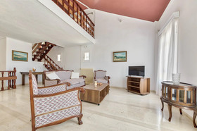 Beach Villa Lena