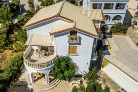 Blue Horizon Studios & Apartments
