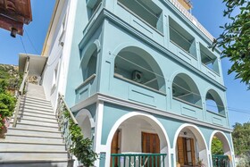 Blue Horizon Studios & Apartments