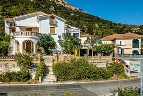 Blue Horizon Studios & Apartments