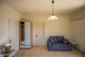 Blue Horizon Studios & Apartments