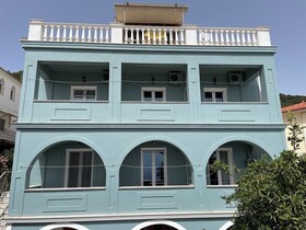 Blue Horizon Studios & Apartments