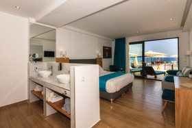 Cavo Orient Beach Hotel