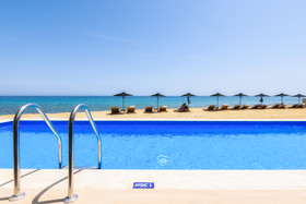 Cavo Orient Beach Hotel