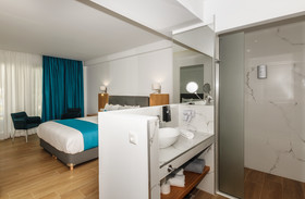 Cavo Orient Beach Hotel
