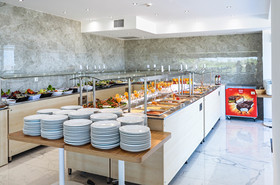 Cavo Orient Beach Hotel