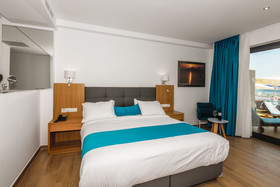 Cavo Orient Beach Hotel
