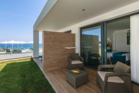 Cavo Orient Beach Hotel