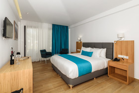 Cavo Orient Beach Hotel