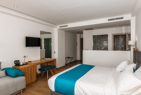 Cavo Orient Beach Hotel
