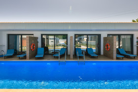 Cavo Orient Beach Hotel
