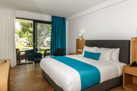 Cavo Orient Beach Hotel