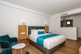 Cavo Orient Beach Hotel