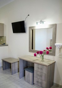 Costas studios