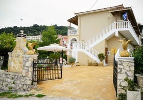 Costas studios
