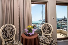 Dali Luxury Rooms
