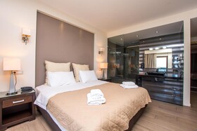 Dali Luxury Rooms