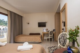 Dali Luxury Rooms