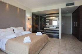 Dali Luxury Rooms