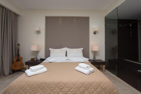 Dali Luxury Rooms