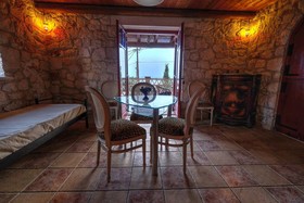 Diamond Suites