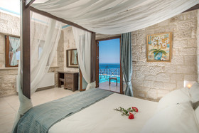 Emerald Villas & Suites