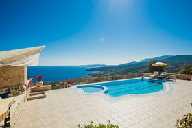 Emerald Villas & Suites