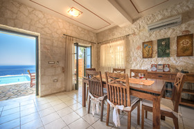 Emerald Villas & Suites