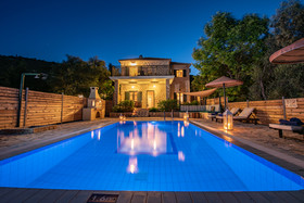 Emerald Villas & Suites