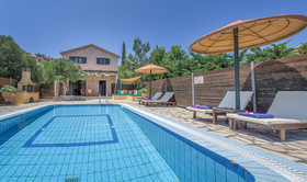 Emerald Villas & Suites
