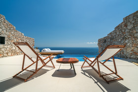 Emerald Villas & Suites