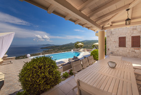 Emerald Villas & Suites
