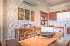 Emerald Villas & Suites