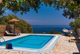 Emerald Villas & Suites